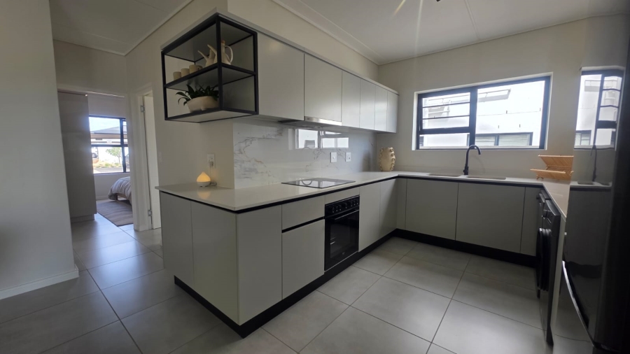 To Let 3 Bedroom Property for Rent in Sandown Western Cape